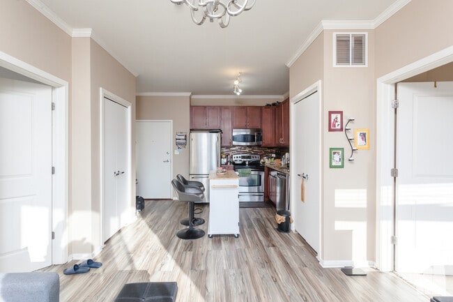 Foto del edificio - 1 E 8th St