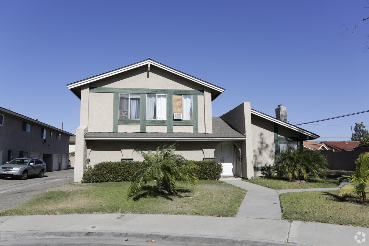 Building Photo - 10571 Torrington Cor