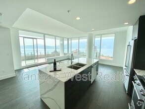 Building Photo - 1181 Sunset Dr