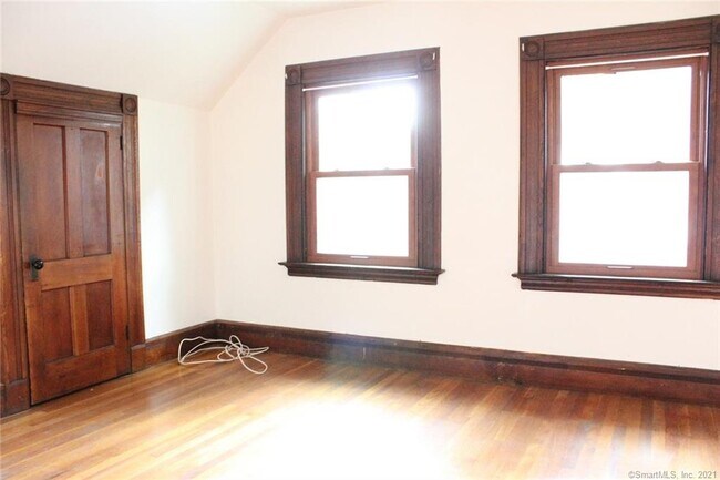 Foto del edificio - 270 Alden Ave