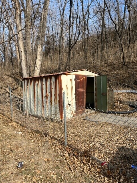 Building Photo - 1821 Tostevin St