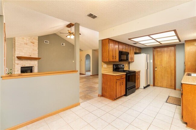 Foto del edificio - 6905 Smokey Hill Rd