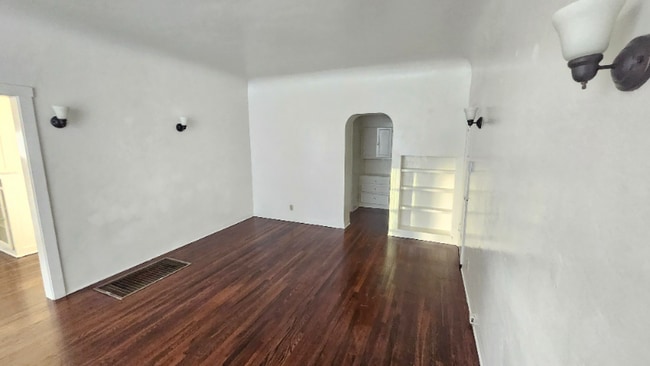 Building Photo - 1425 Echo Park Ave