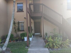 Building Photo - 1108 Lakeview Dr E