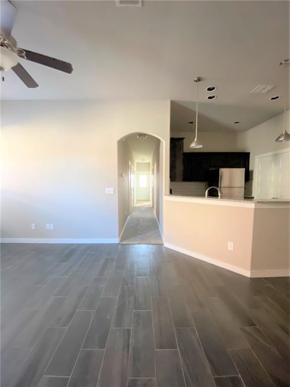 Building Photo - 210 Hidden Springs Dr