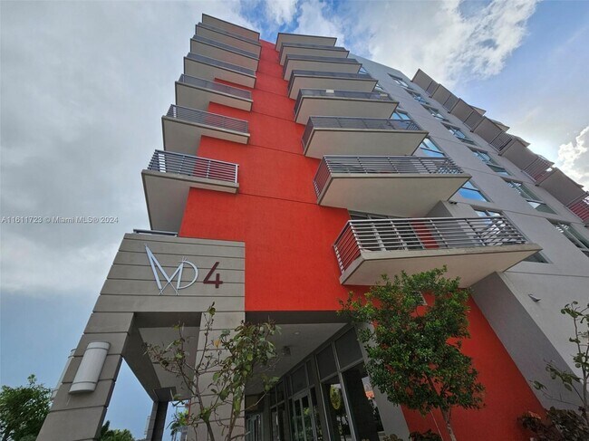 Foto del edificio - 7875 NW 107th Ave