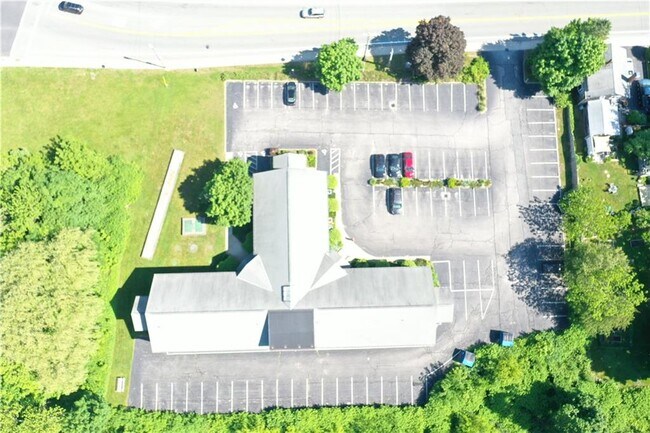 Foto del edificio - 320 Phillips St