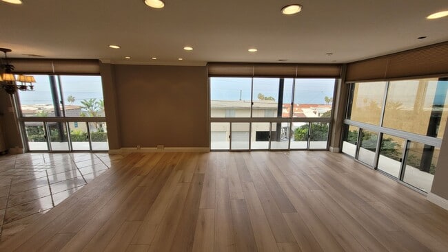 Building Photo - LA JOLLA VILLAGE - Park Prospect - Nice 2 ...