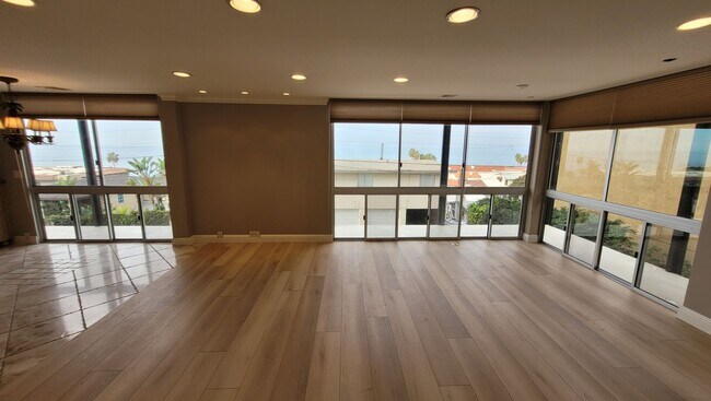Foto del edificio - LA JOLLA VILLAGE - Park Prospect - Nice 2 ...