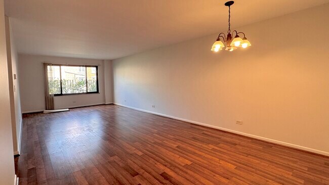 Foto del edificio - 835 Judson Ave