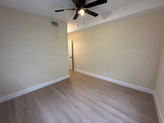 Foto del edificio - Beautifully renovated 3-bedroom, 2-bath home located in the heart of South Tampa