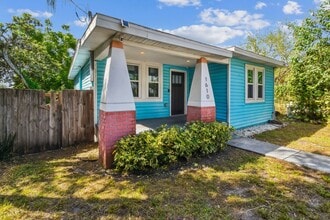 Building Photo - 1610 N Pierce St