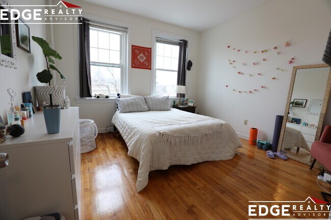 Foto del edificio - 164 Strathmore Rd