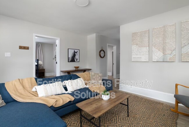 Foto del edificio - 913 Hutton St