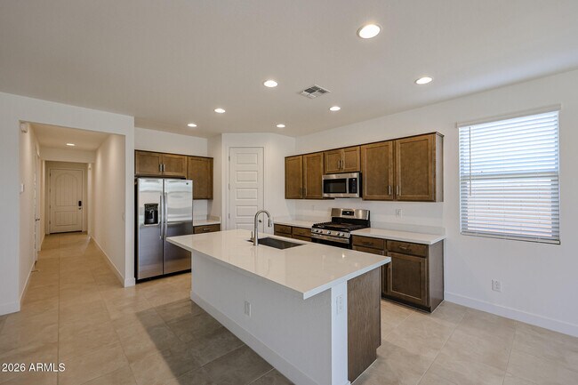 Foto del edificio - 26096 N 170th Ave