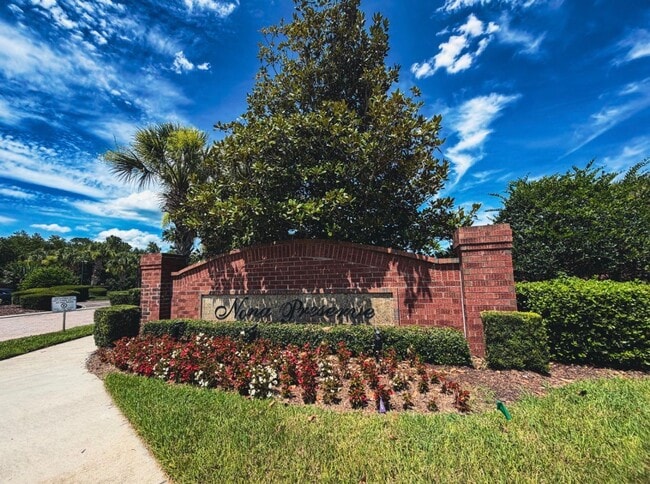 Building Photo - 9434 Silver Buttonwood St