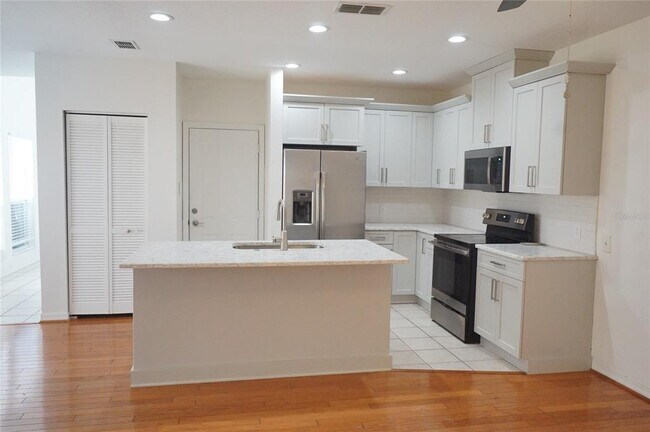 Foto del edificio - 402 S Willow Ave