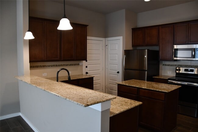 Building Photo - 106 Wickersham