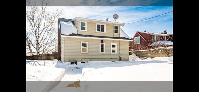 Building Photo - 445 E Oxford St