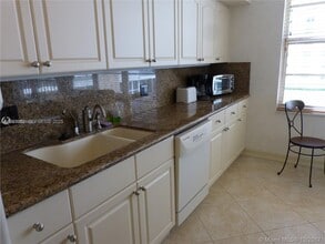 Building Photo - 4280 Galt Ocean Dr