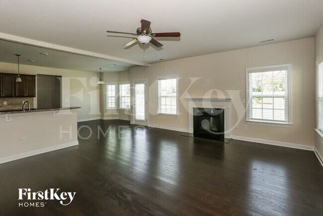 Building Photo - 9863 Travertine Trail