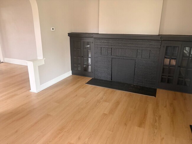 Foto del edificio - Newly Updated 2-Bedroom, 1 bath | Modern Finishes | $1,250/Month