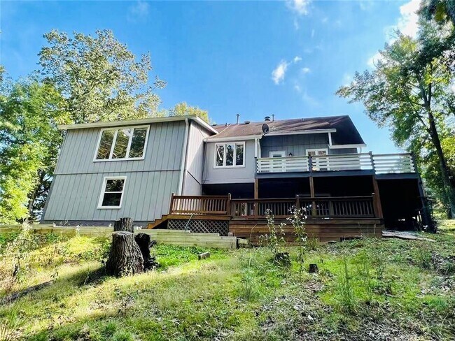 Building Photo - 24 Coventry Dr SE
