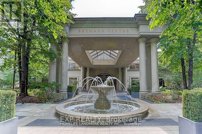 Photo du bâtiment - 80-880 Harrison Garden Blvd