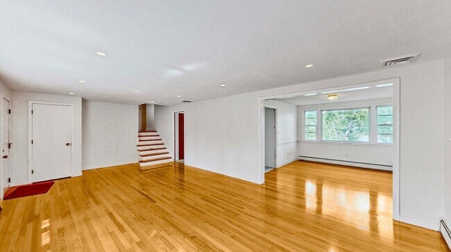 Foto del edificio - 57 Spy Pond Ln