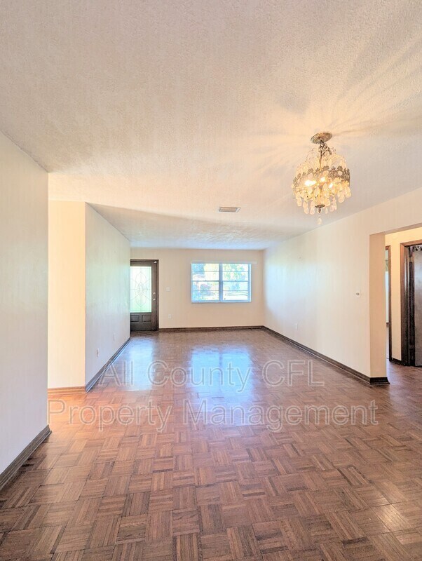 Building Photo - 3710 Wells St