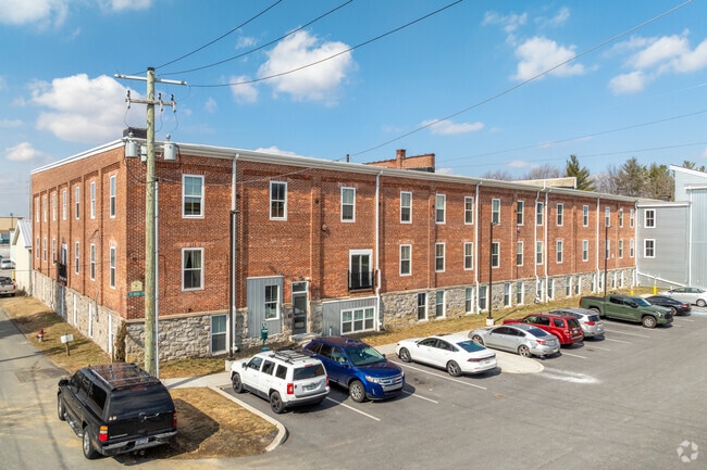Foto del edificio - Tobacco Road Apartments
