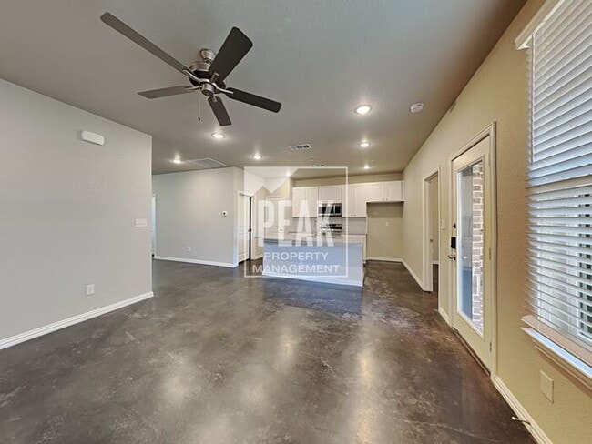 Building Photo - HOME FOR RENT IN WILLOW PARK