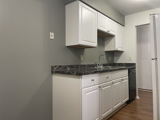 Building Photo - 8300 W 31st St