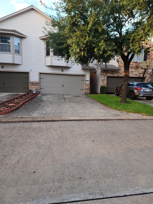 Foto principal - 4918 Landward Ln