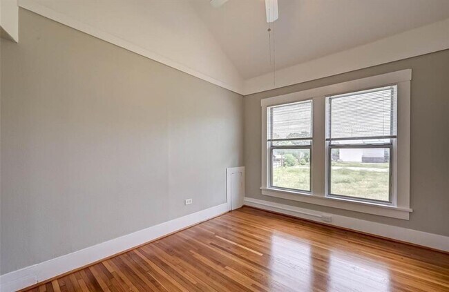 Foto del edificio - 1748 Richmond Ave.