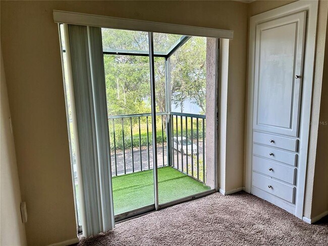 Foto del edificio - 121 Oyster Bay Cir