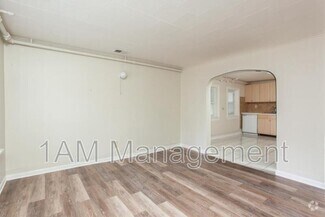 Building Photo - 3228 N Lawndale Ave