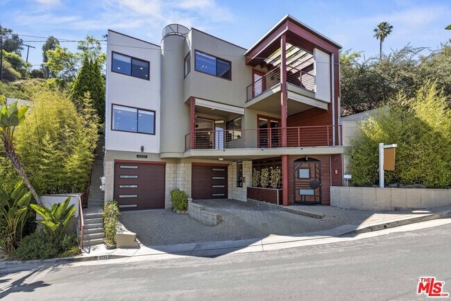 Foto del edificio - 2222 Bancroft Ave