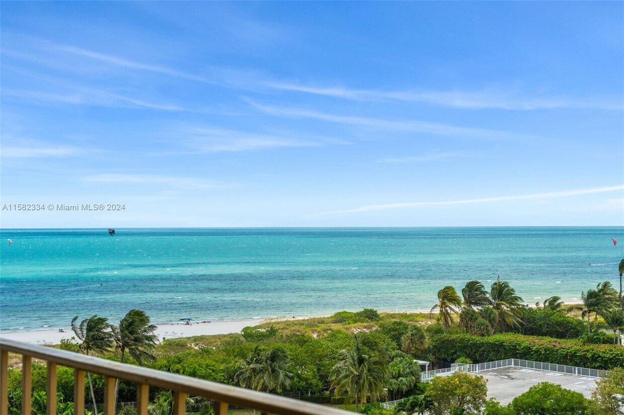 Foto principal - 177 Ocean Ln Dr