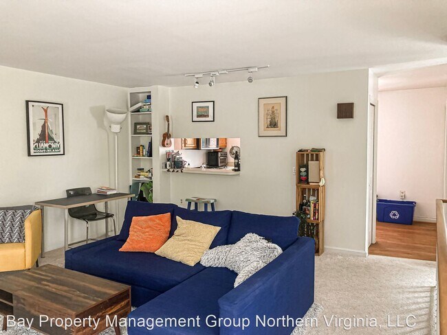 Building Photo - 2 br, 2 bath House - 1100 QUINCY ST, N. #A