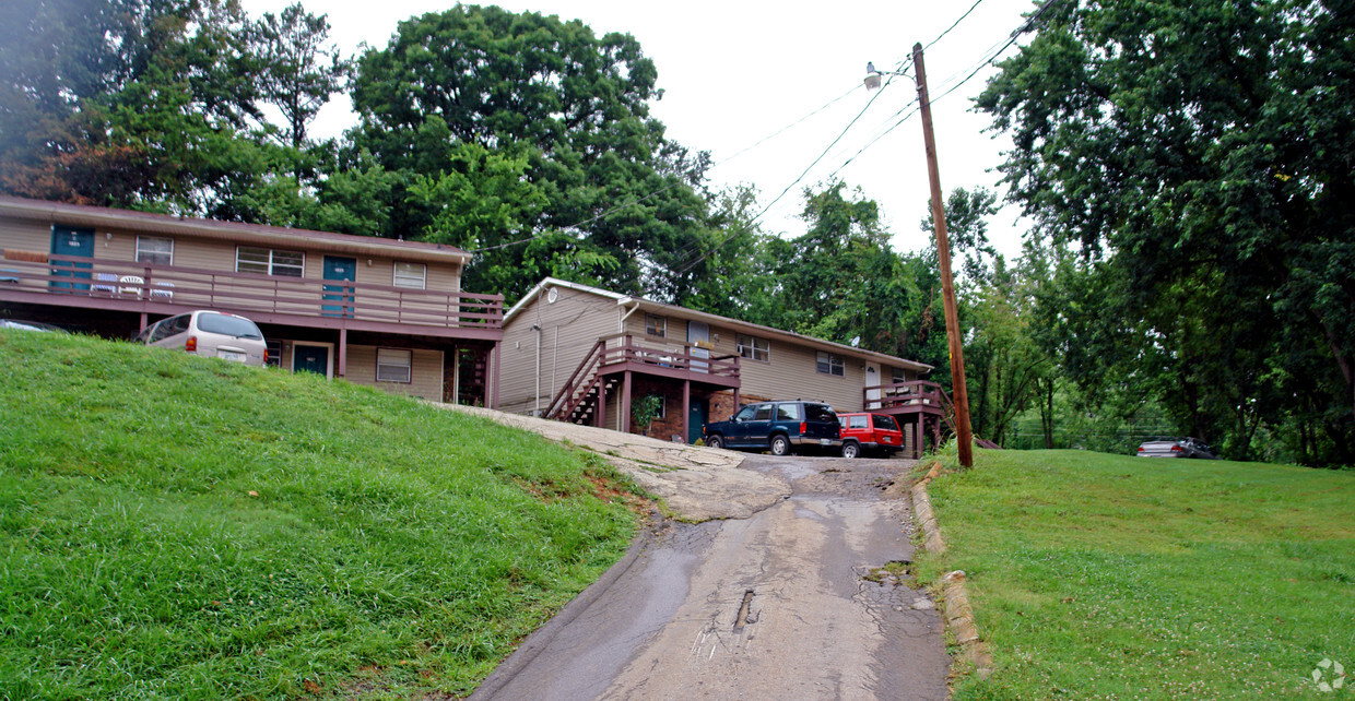 Building Photo - 1819-1837 Elkmont Cir