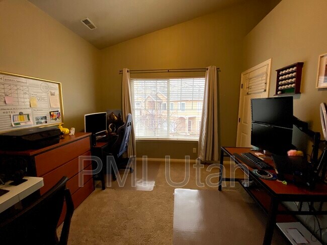 Foto del edificio - 1028 Canyon Vista Rd