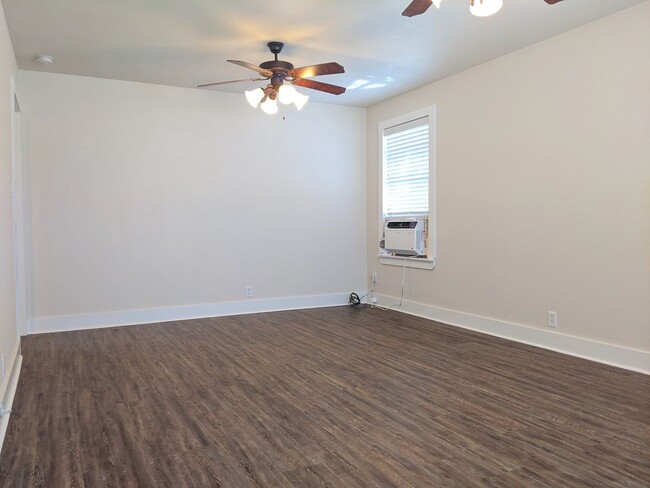 Foto del edificio - Cute 3 Bed, 1 Bath Home in Bryan for Augus...