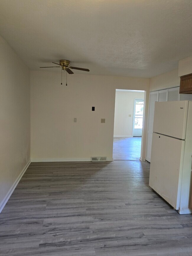 Foto del edificio - 941 Wittenberg Dr