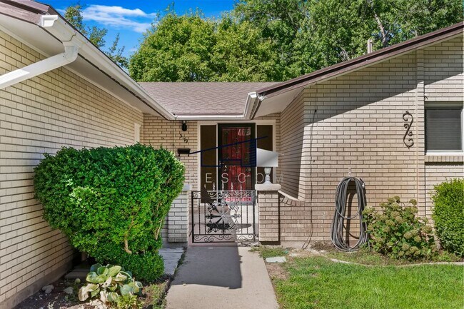 Foto del edificio - 3179 Hawthorne Ave