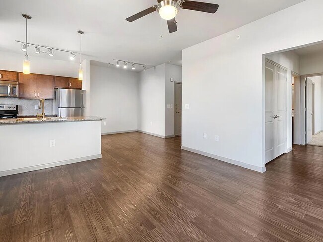 Foto del edificio - Live in Richmond – Get 1 Month Free Rent!