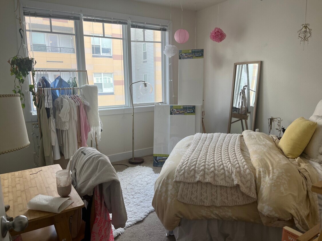 Foto principal - 2800 Aurora Ave