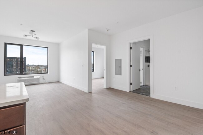 Foto del edificio - 901 E Jersey St