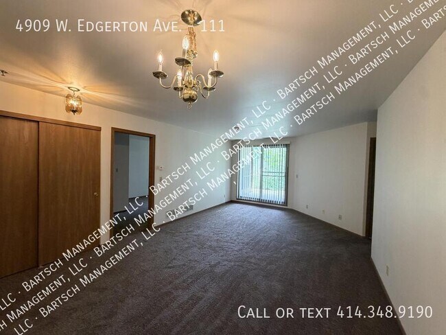 Foto del edificio - 4909 W Edgerton Ave