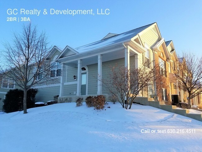 Building Photo - 1002 Reserve Dr